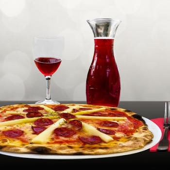 Skąd wywodzi się nazwa najsłynniejszej włoskiej pizzy margherita?